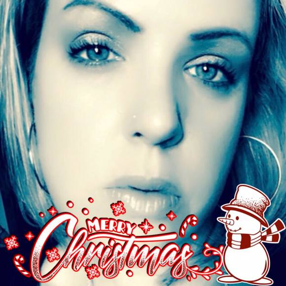 Meet your Posher, Kelly - Picture 1 of 3